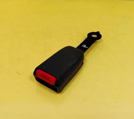 Mitsubishi Galant Front seatbelt buckle
