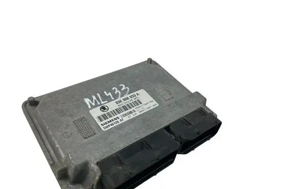 Skoda Fabia Mk1 (6Y) Engine control unit/module ECU 03E906033A 5WP4012007