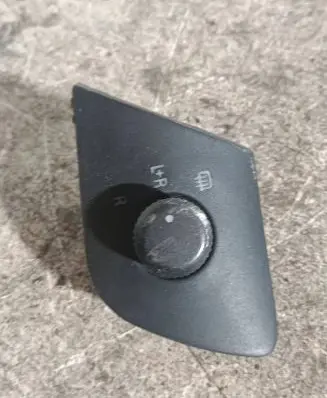 Skoda Fabia Mk1 (6Y) Wing mirror switch
