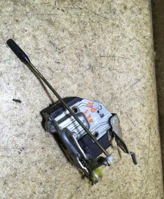 Mercedes-Benz E W124 Front door lock 