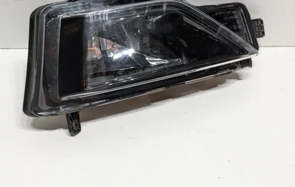 Volkswagen Golf Sportsvan Front fog light 510941661D 01171803