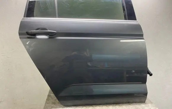Rear door