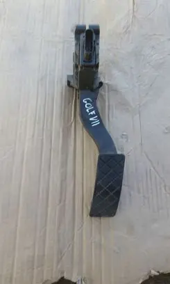 Volkswagen Golf VII Accelerator throttle pedal 5Q1723503F