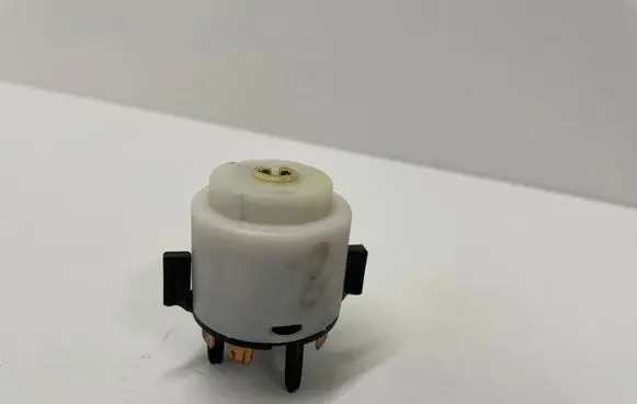 Audi A6 S6 C5 4B Ignition lock contact 4B0905849