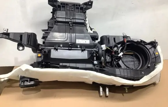 Jaguar XE Interior heater climate box assembly GX6319B555