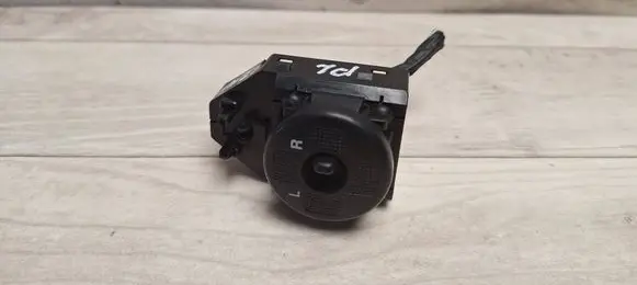 Hyundai Tucson JM Wing mirror switch 