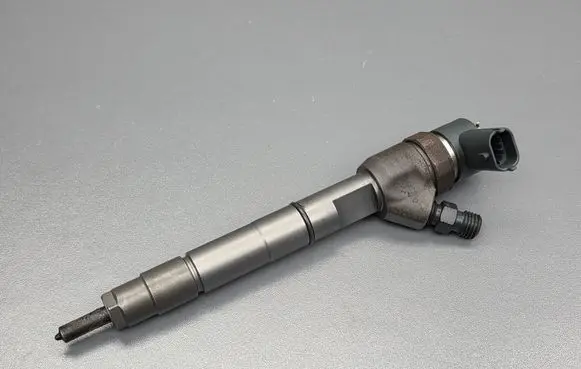 Honda CR-V Fuel injector 0445110288 16450R06E01