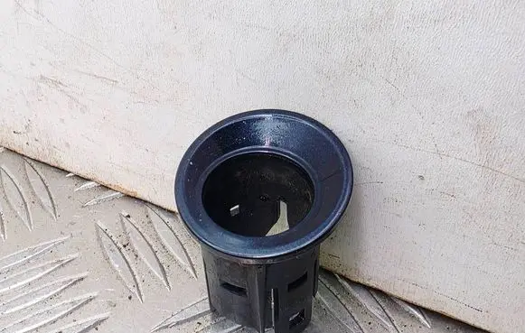 Land Rover Range Rover L322 Front parking sensor holder (PDC) 7010265