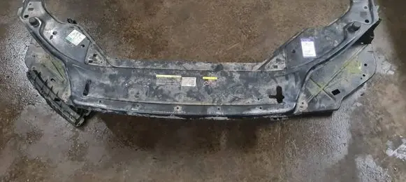 Volvo V70 Radiator support slam panel 