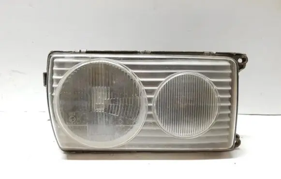 Mercedes-Benz E W123 Headlight/headlamp 17779R
