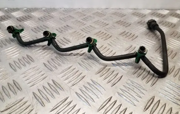 Volvo V40 Fuel return line/hose 1313040