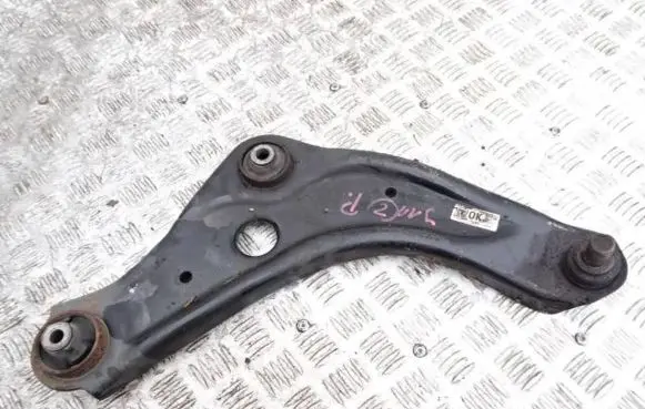 Nissan Qashqai Front upper control arm/wishbone 