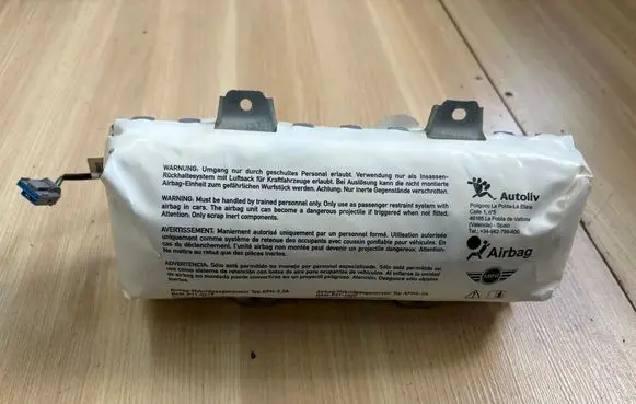 Mini One - Cooper Coupe R56 Passenger airbag 275573502