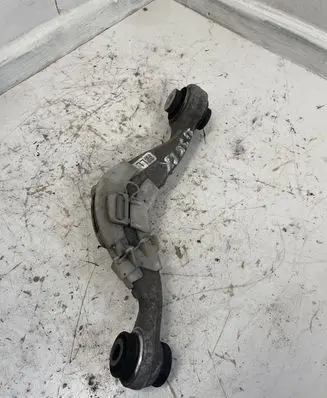 BMW 5 G30 G31 Rear control arm 6870535