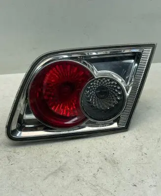 Tailgate rear/tail lights
