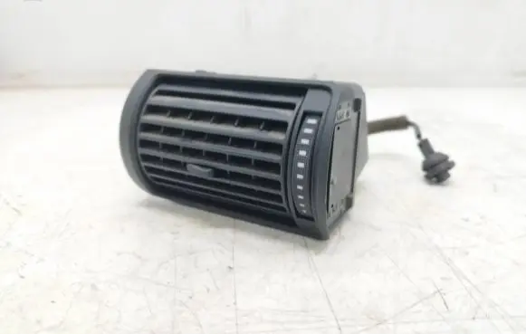 Audi A4 S4 B5 8D Dashboard side air vent grill/cover trim 8D1820902B