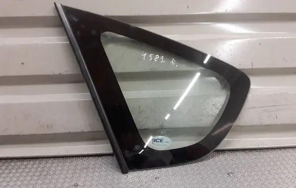 Subaru Impreza III Rear side window