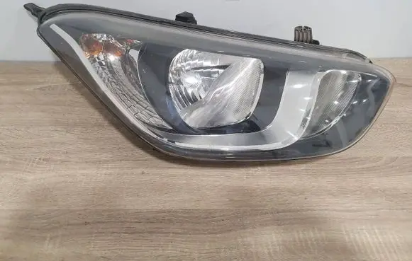 Hyundai i20 (PB PBT) Headlight/headlamp 921021J5