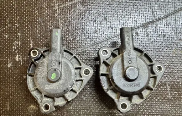 Jeep Grand Cherokee WL Camshaft pulley/ VANOS 05048045AB
