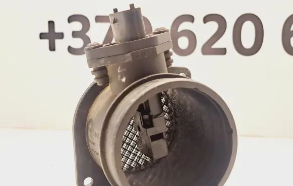 Volvo V70 Mass air flow meter 8670112 0280218108
