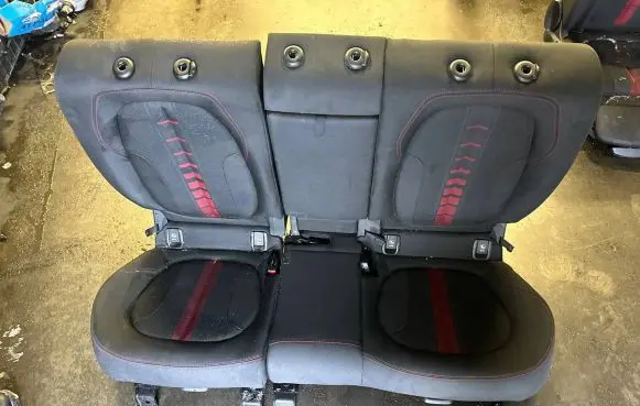 BMW 2 F45 Rear seat 