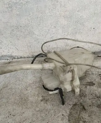Toyota Corolla Verso AR10 Windshield washer fluid reservoir/tank