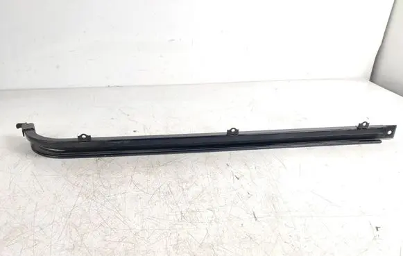 Mercedes-Benz Vito Viano W447 Sliding door middle rail A4477660437 0084315LH