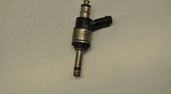 Audi A6 S6 C7 4G Fuel injector 06C906036C