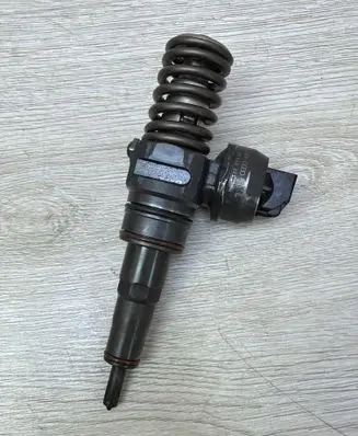 Volkswagen Caddy Fuel injector 038130073 038130073DQ 41420FR