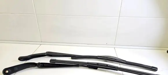 Land Rover Evoque I Front wiper linkage and motor BJ3217527CA