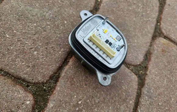 Opel Corsa F Xenon control unit/module 90195123