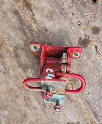 Audi A6 S6 C4 4A Front door lower hinge 