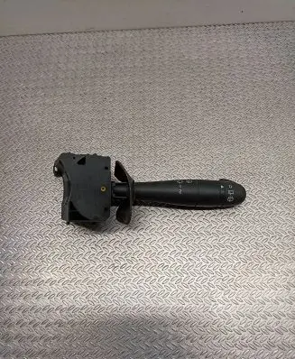 Dacia Sandero Wiper control stalk 8200792586 901057667