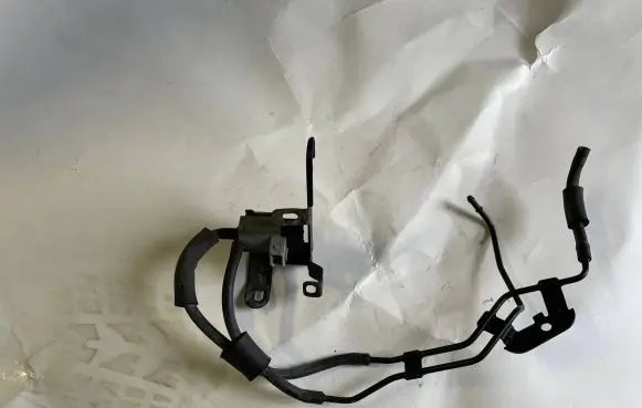 Hyundai i30 Valve vacuum 35120-2A450