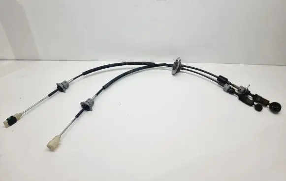 KIA Sportage Gear shift cable linkage 437943U300
