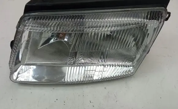 Volkswagen PASSAT B5 Headlight/headlamp 084411125L