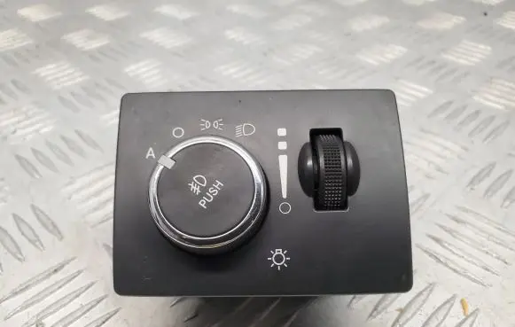 Jeep Grand Cherokee Light switch P68189156AA 68189156AA