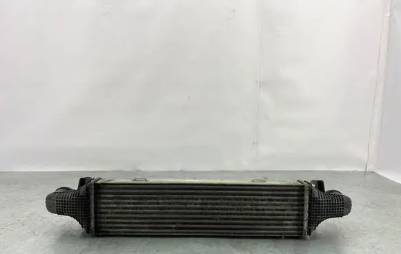Mercedes-Benz E W212 Intercooler radiator A2045000200 6770176