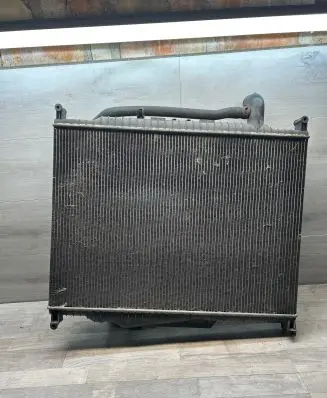 Land Rover Discovery 4 - LR4 Coolant radiator AH328005BA L25951 00508460000