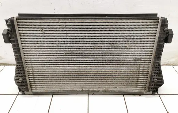 Skoda Octavia Mk2 (1Z) Intercooler radiator 1K0145803AJ