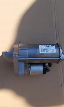 Peugeot 208 Starter motor 9830507480