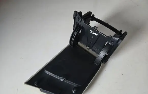 Volvo XC90 Armrest 31469707