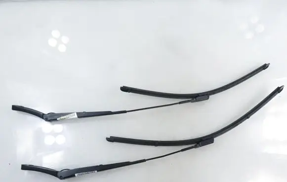 Volkswagen Tiguan Front wiper blade arm 5N1955410 5N1955409