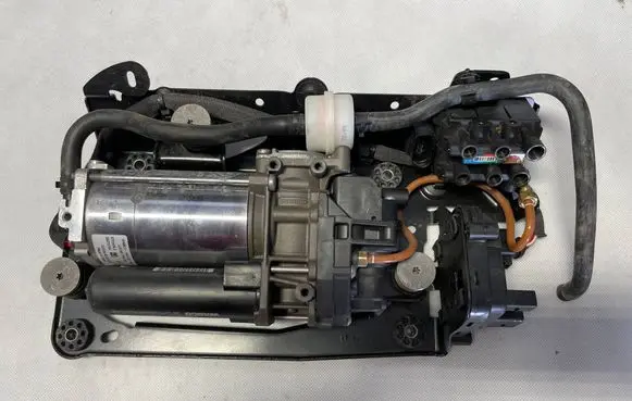 Audi A8 S8 D5 Air suspension compressor/pump 4N0616005D 10R036089