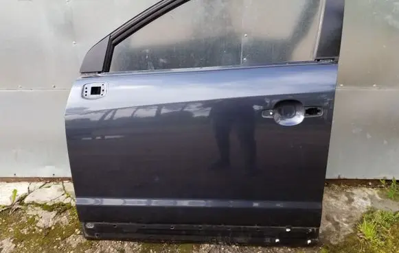 Opel Antara Front door