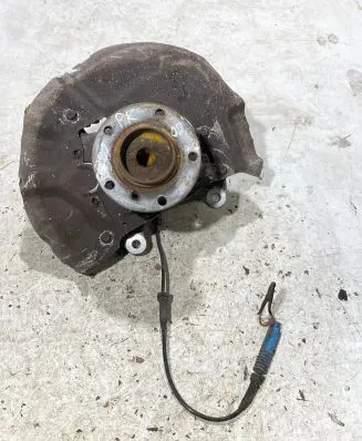 BMW 5 E60 E61 Front wheel hub spindle knuckle