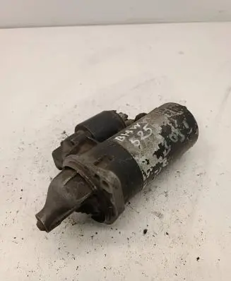 BMW 5 E39 Starter motor 1005821086