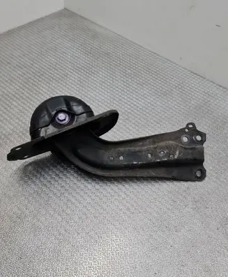 Toyota Prius (XW50) Rear control arm