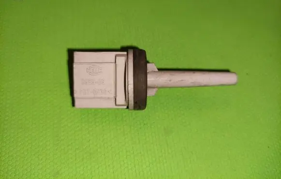 Audi A4 S4 B6 8E 8H Interior temperature sensor 1J0907543