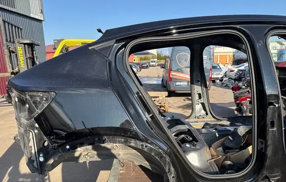 Volvo C40 Rear quarter panel 